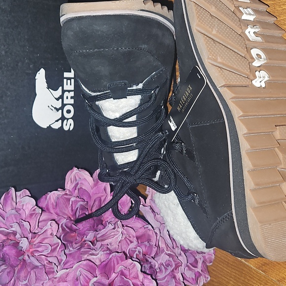 Sorel Harlow Lace Cozy Black Boots NIB - Picture 5 of 16